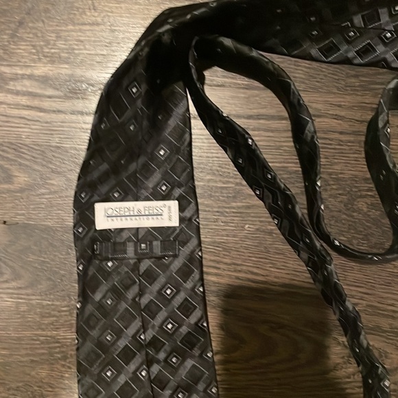 Joseph & Feiss Men’s Tie - Picture 2 of 3